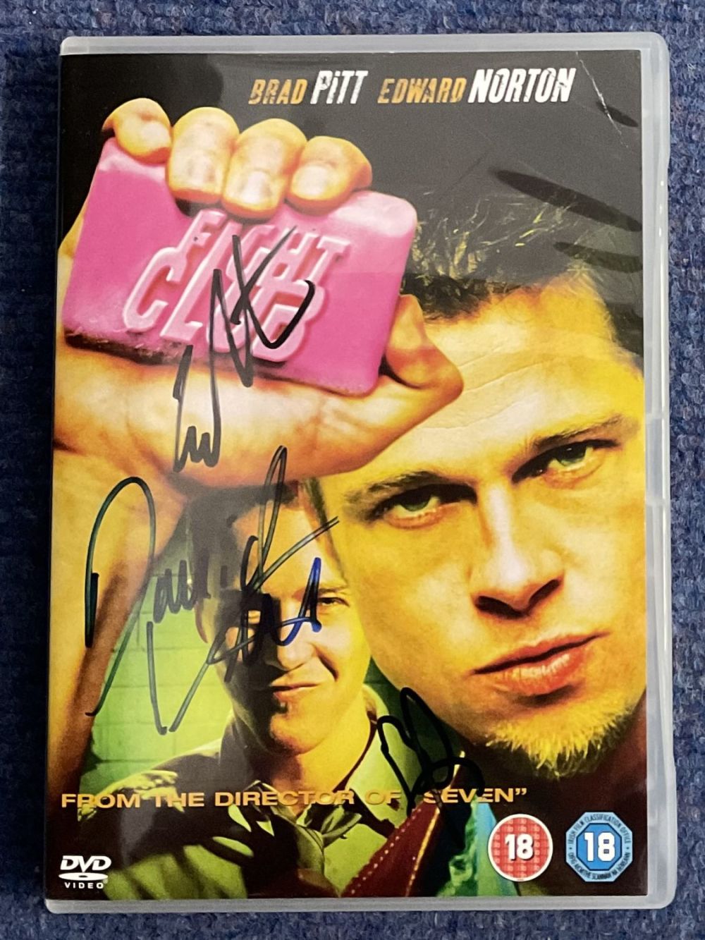 Lot 581: Brad Pitt, Edward Norton and David Andrews signed...
