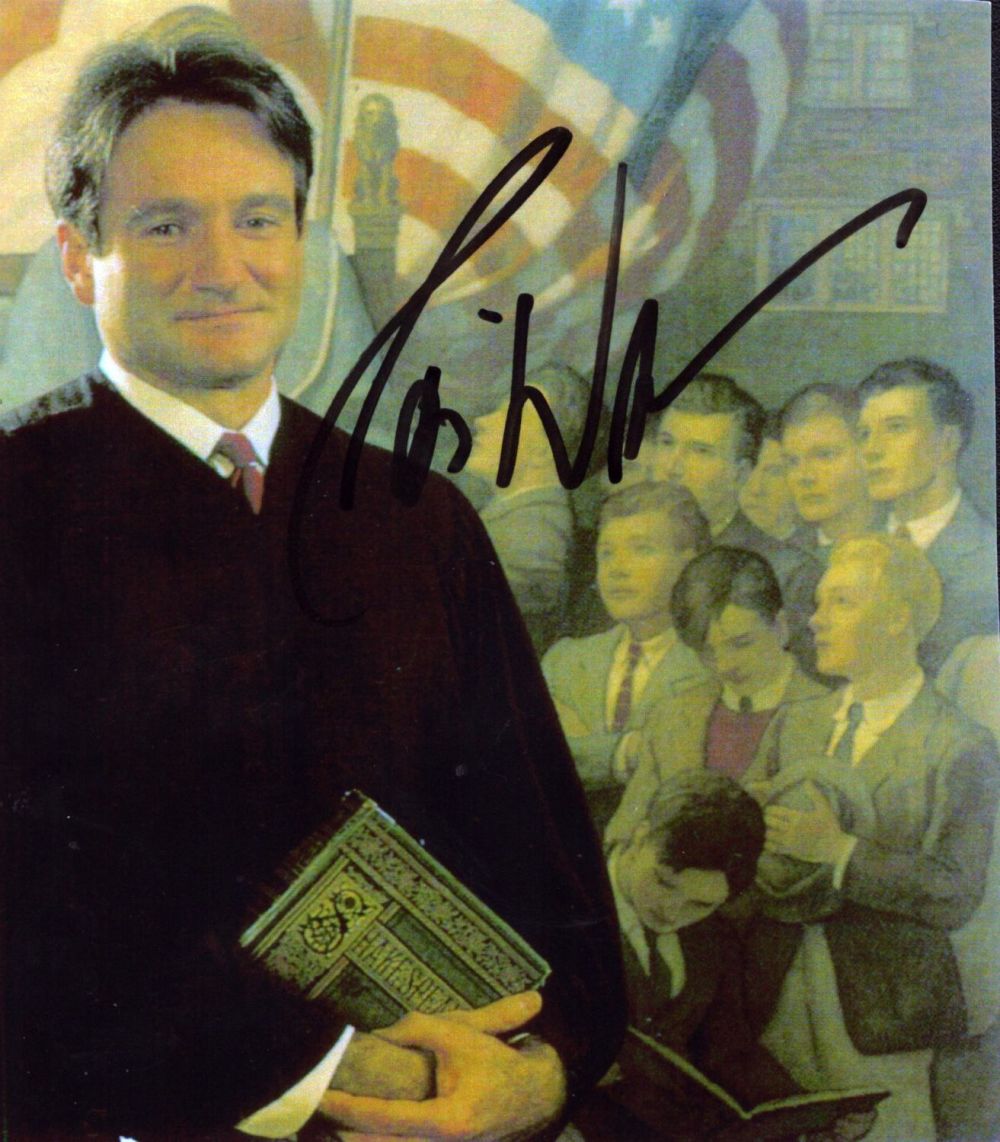 Lot 62: Robin Williams signed 7x6 colour photo. Robin McLaurin...