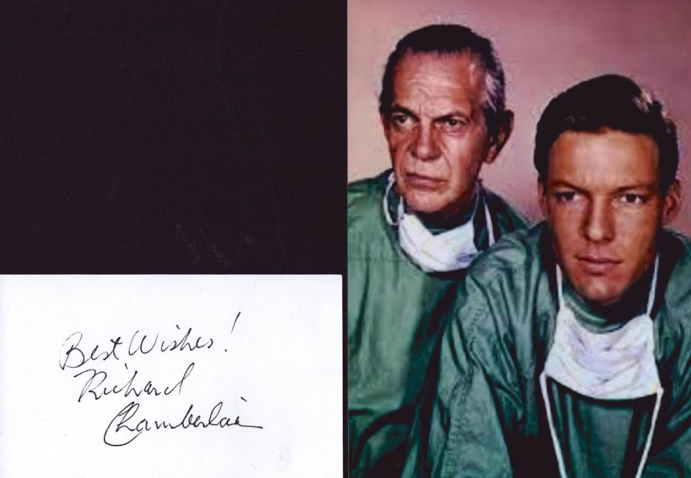Lot 125: Richard Chamberlain Actor Signed Card With Photo. All...