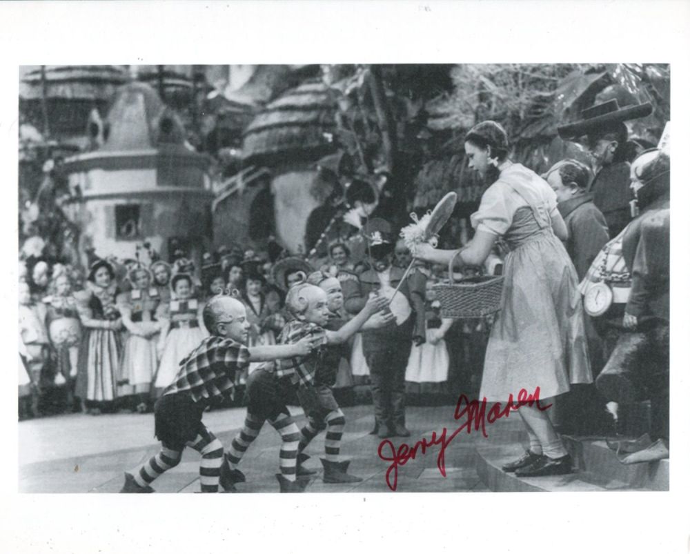 Lot 221: The Wizard of Oz 8x10 movie scene photo...