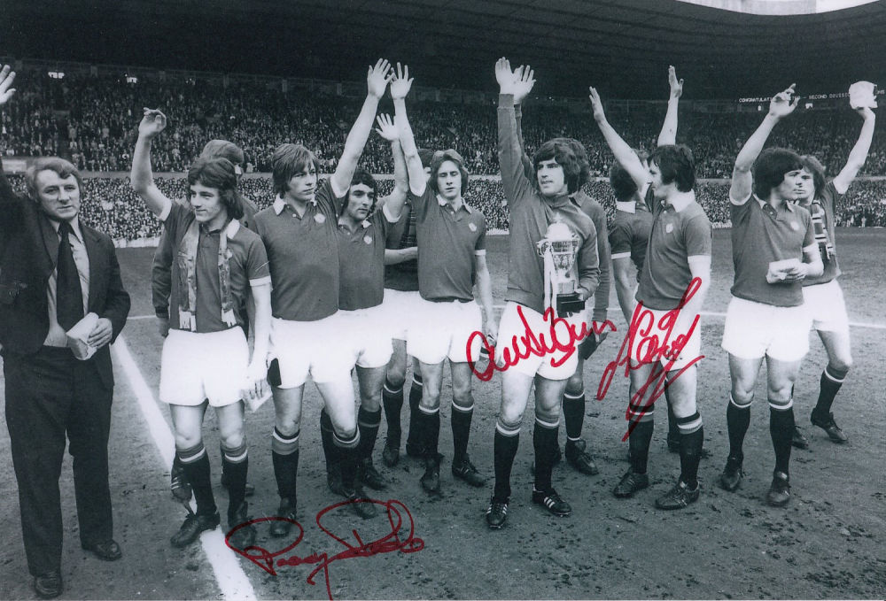 Lot 561: Autographed Man United 12 X 8 Photo: B/W,...