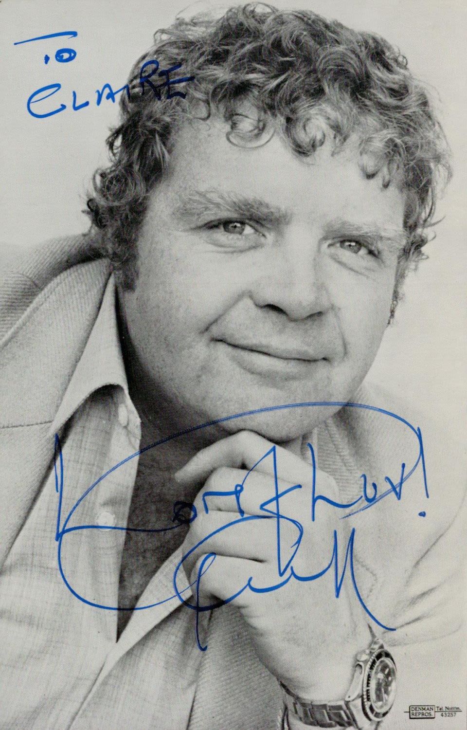 Lot 278: Geoffrey Hughes Signed Black and White Photo Actor...