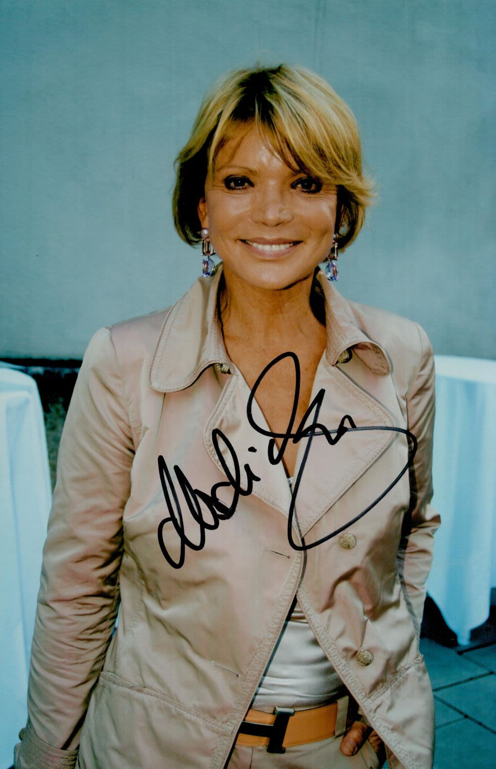 Lot 327: Uschi Glas Signed Colour Photo German Actress -...