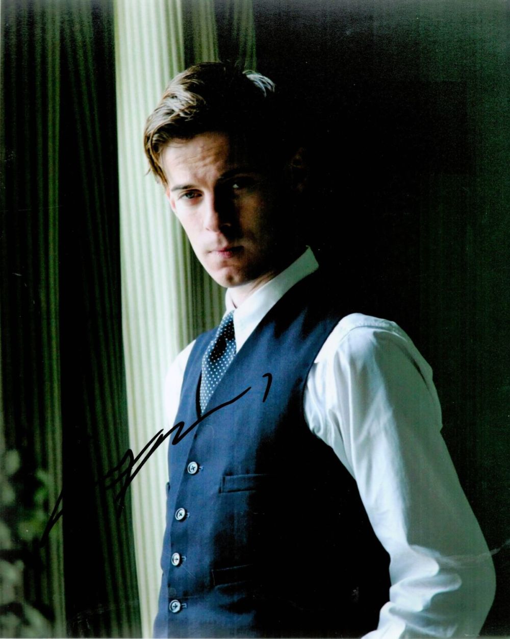 Lot 469: Luke Treadaway signed 10x8 inch colour photo. Good...