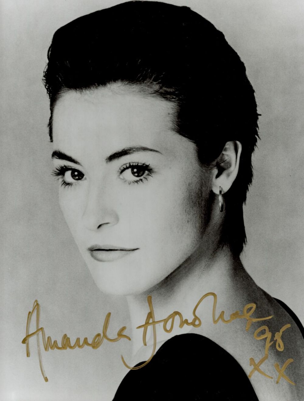 Lot 486: Amanda Donohue signed 8. 5x6. 5 black and...