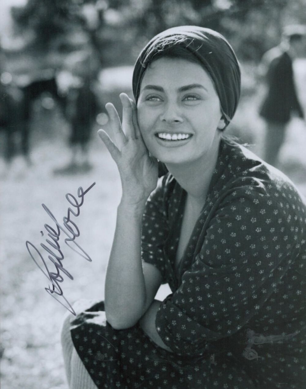 Lot 513: Sophia Loren signed 10x8 inch black and white...