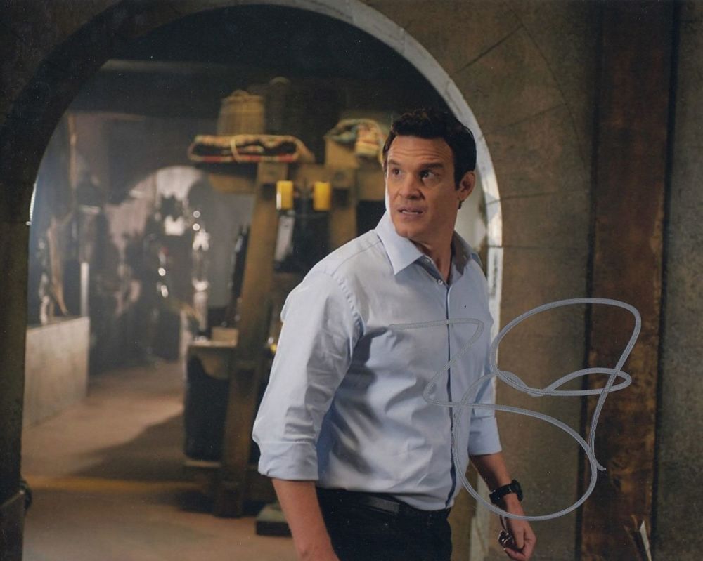 Lot 122: Super Sale! Warehouse 13 Eddie McClintock hand signed...
