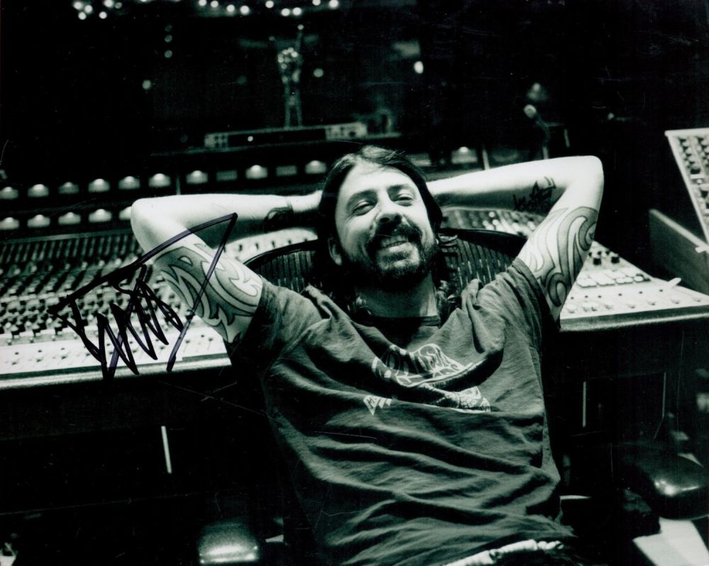 Lot 290: Foo Fighters Frontman Dave Grohl Signed 10 x...