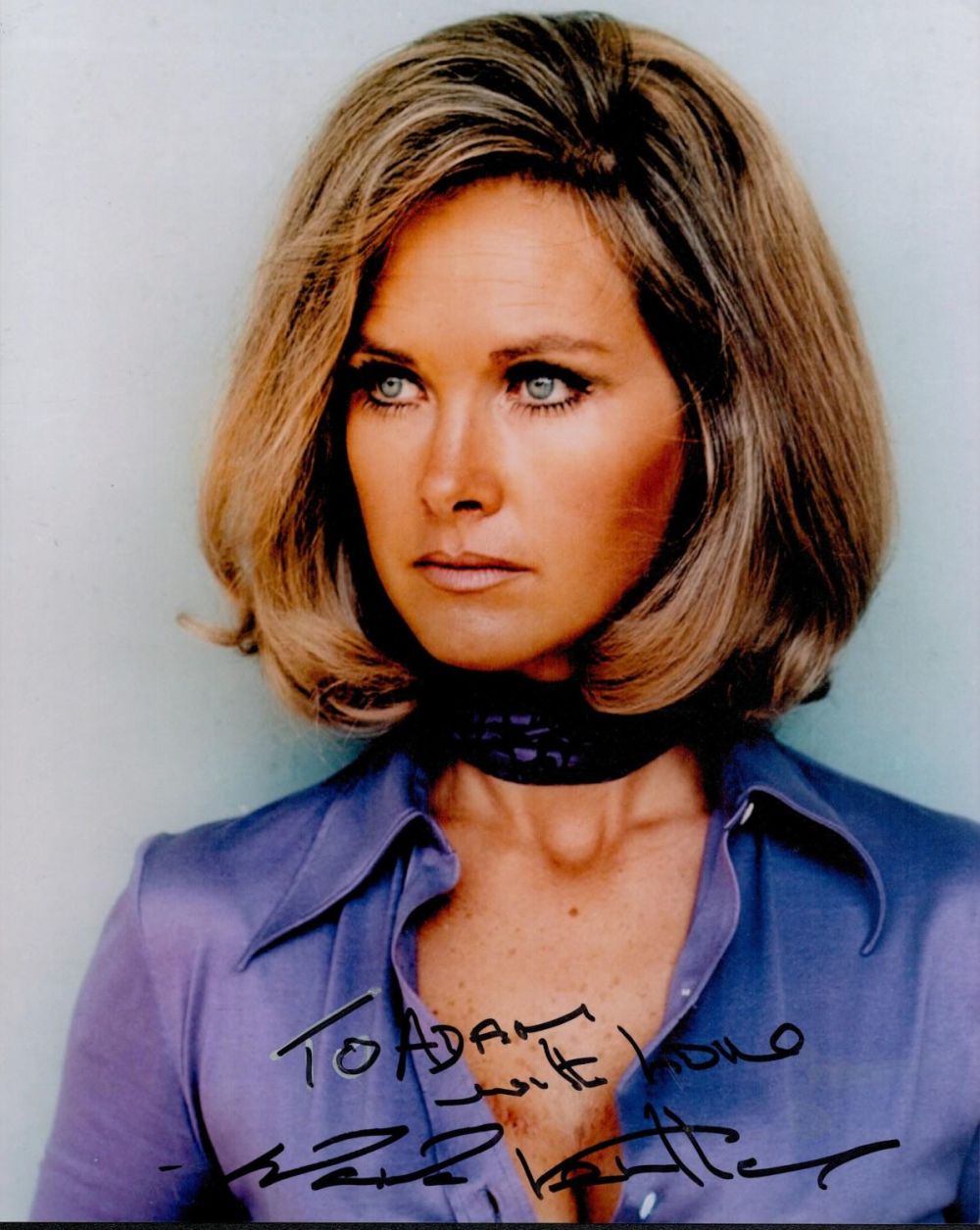 Lot 360: Wanda Ventham Signed Colour Photo Approx. 10 x...