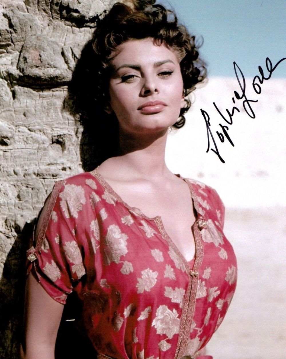 Lot 403: Sophia Loren. 10, x8, picture. Good condition. All...