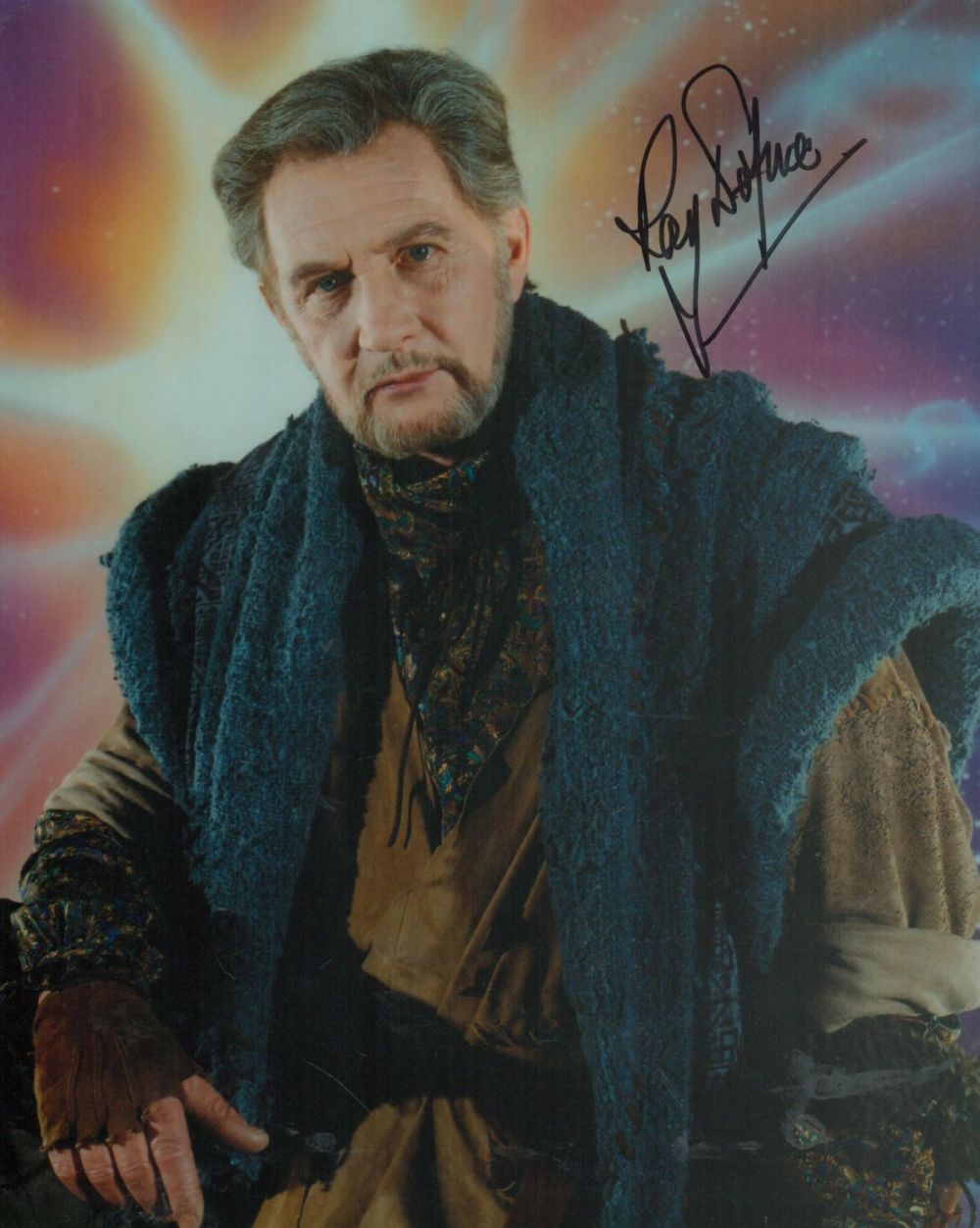 Lot 371: Roy Dotrice Signed Colour Photo Approx Size 10...