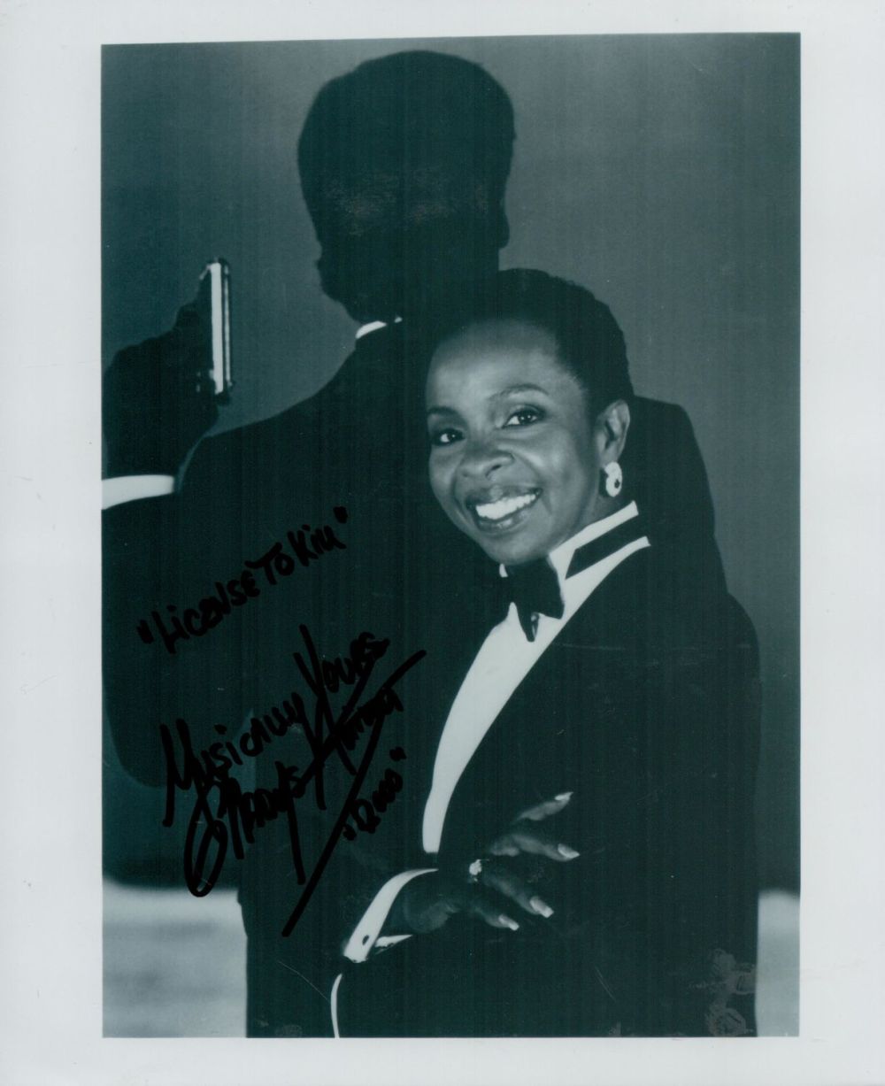 Lot 422: Gladys Knight signed 10x8 black and white photo....