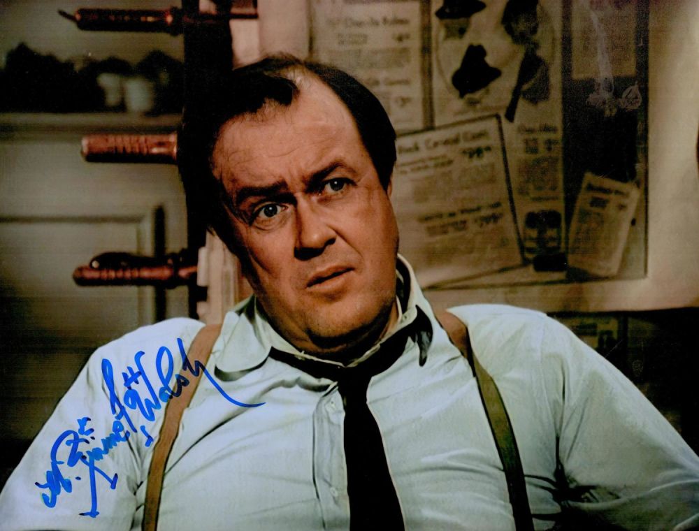 Lot 453: Michael Emmet Walsh Signed Colour Photo Approx Size...