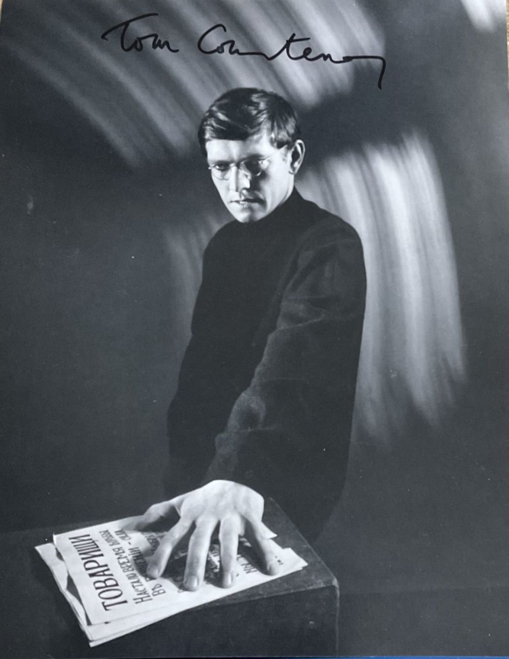Lot 457: Tom Courtenay Signed Colour Photo Approx Size 8...