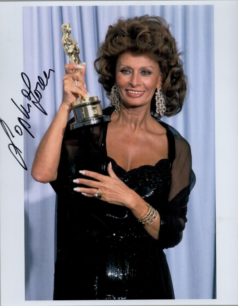 Lot 469: Sophia Loren Signed Colour Photo Italian Actress-Oscar Approx...