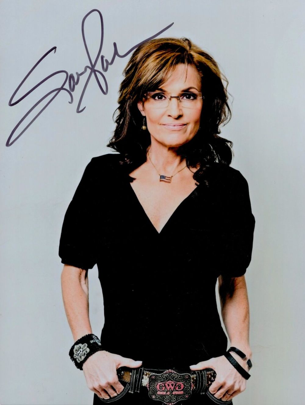 Lot 472: Sarah Palin Signed Colour Photo Approx Size 8...