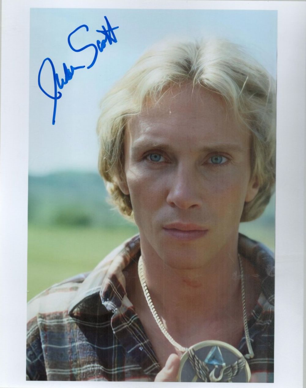 Lot 489: Judson Scott Signed Colour Photo American Actor Approx...