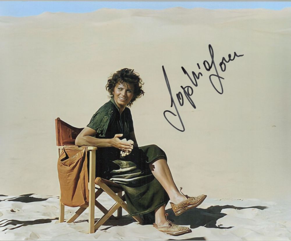 Lot 498: Sophia Loren Signed Colour Photo Italian Actress Approx...