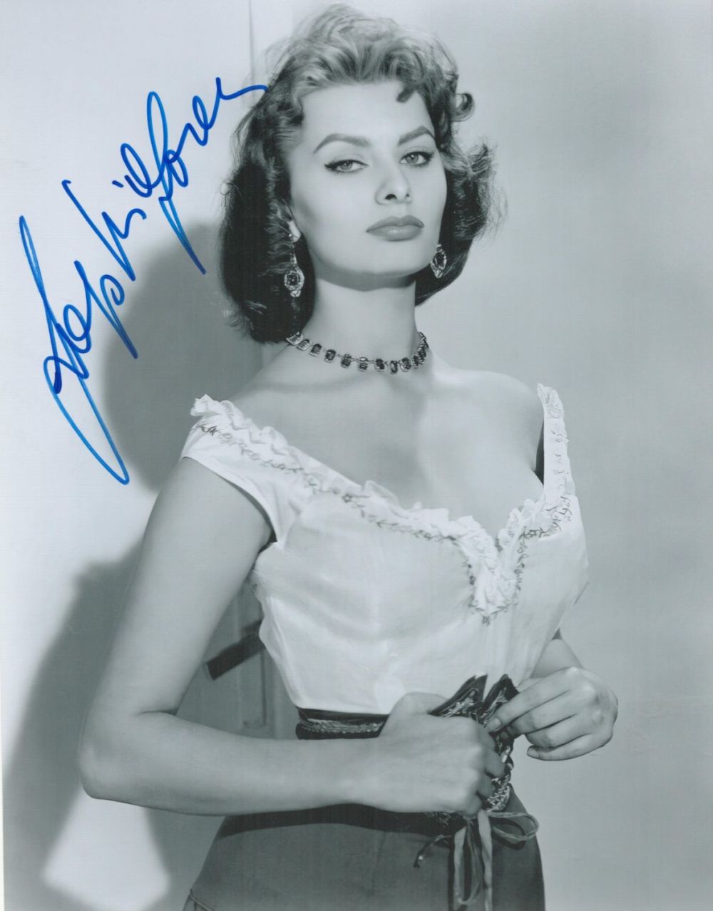 Lot 508: Sophia Loren Signed Black and White Photo Italian...
