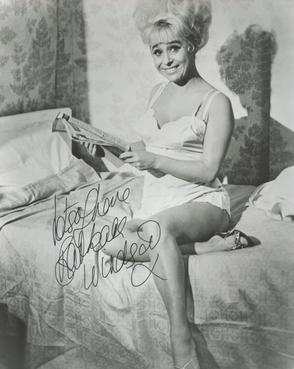 Lot 541: Barbara Windsor, a signed 10x8 photo. An English...
