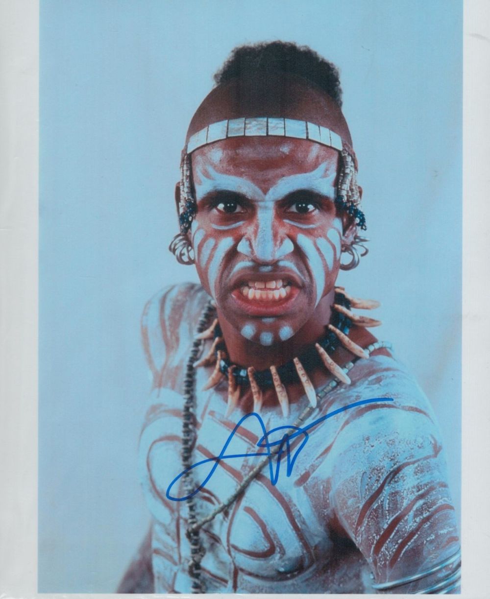 Lot 671: Tommy Davidson signed 10x8IN colour photo. Good condition....