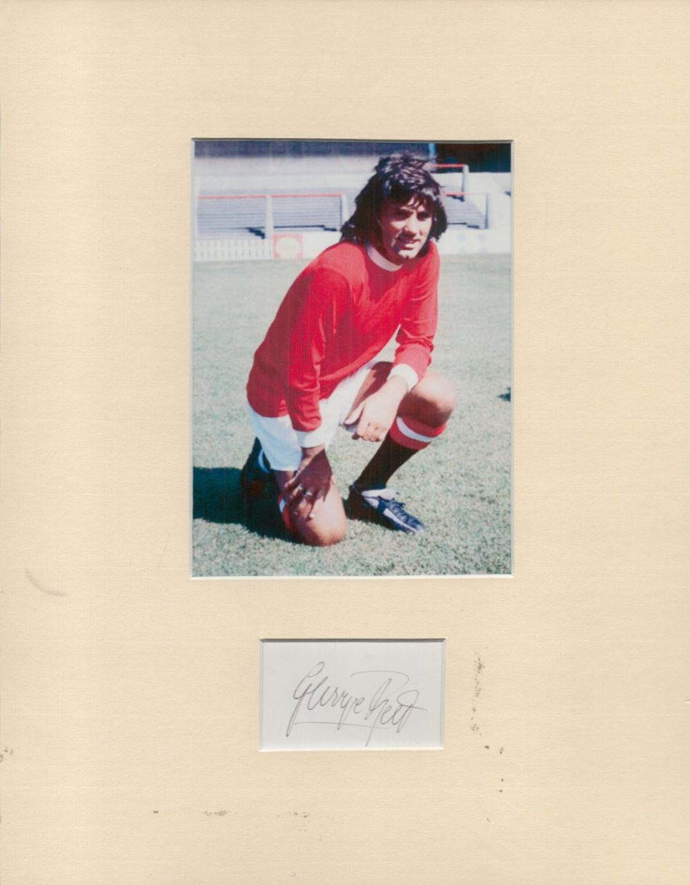 Lot 121: George Best signed 14x11 mounted signature piece includes...