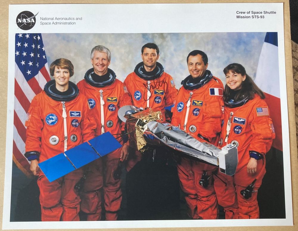 Lot 232: Space Shuttle Astronaut Jeffrey Ashby signed 10 x...
