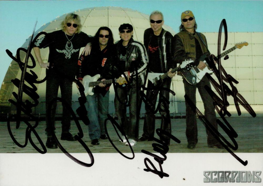 Lot 287: Multi Signed Rudolf Schenker, Matthias Jabs, Ralph Rieckermann,...