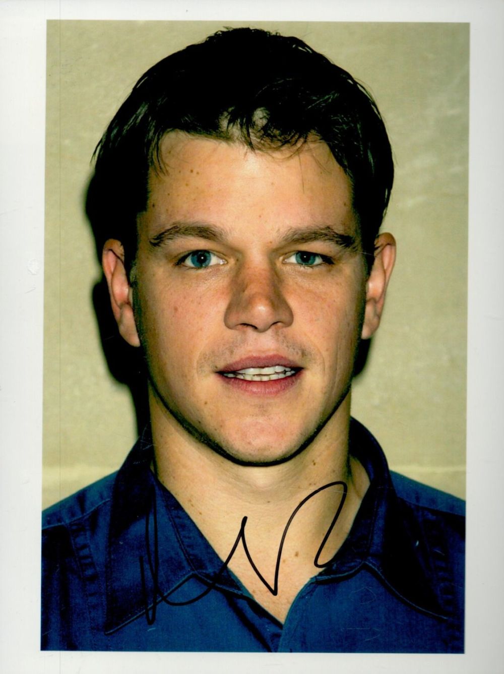 Lot 315: Matt Damon signed 6x8 colour photo. Good Condition....