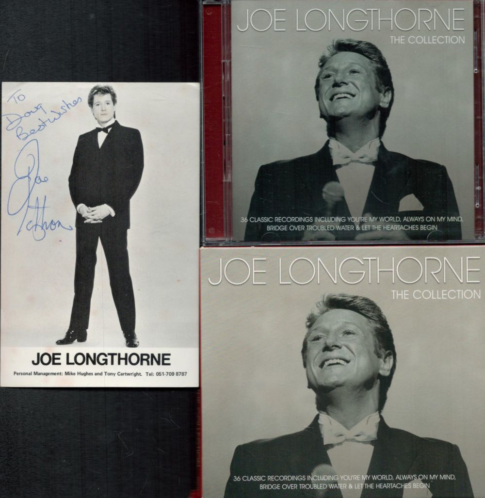 Lot 490: Joe Longthorne signed 6x4 black and white photo....
