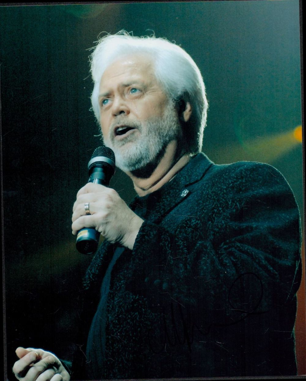 Lot 513: Merrill Osmond signed 10x8 colour photo. Good condition....