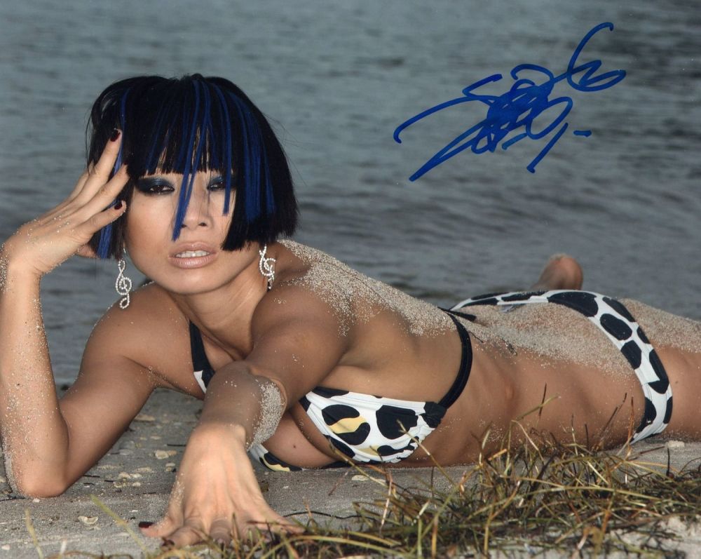 Lot 700: Bai Ling, 8x10 photo signed by movie star...