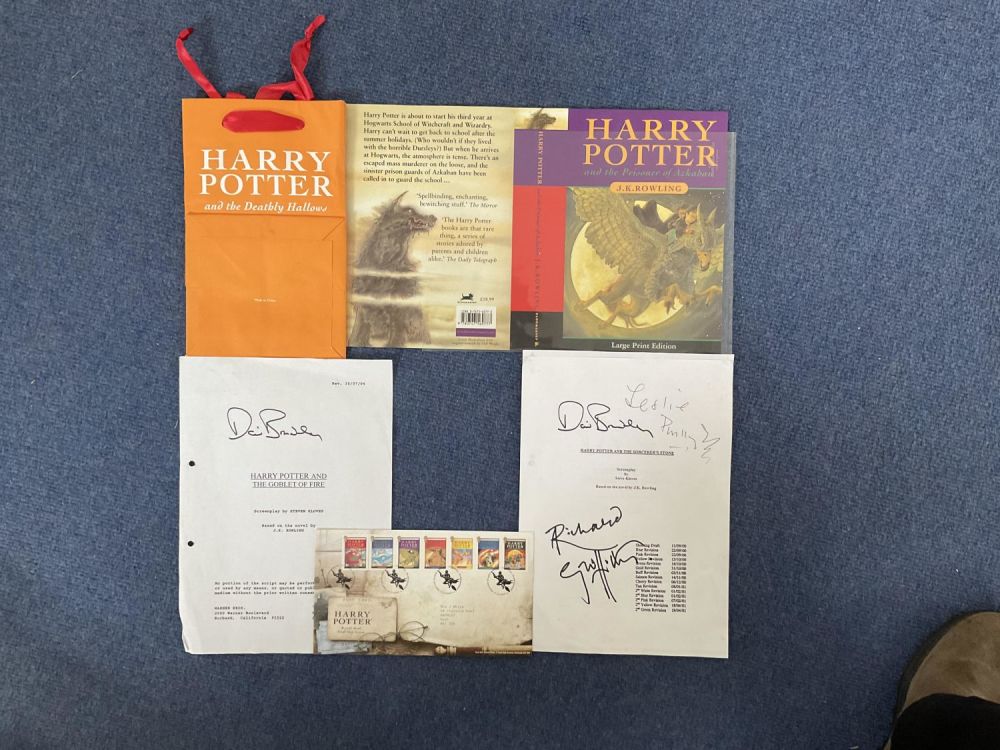Lot 182: Harry Potter. Collection of Assorted Items including 3...