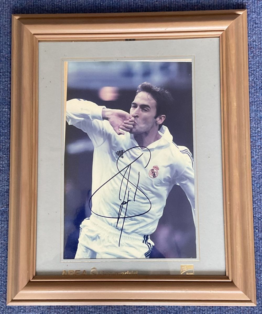 Lot 194: Football. Raul (Real Madrid) PRINTED signature on Colour...