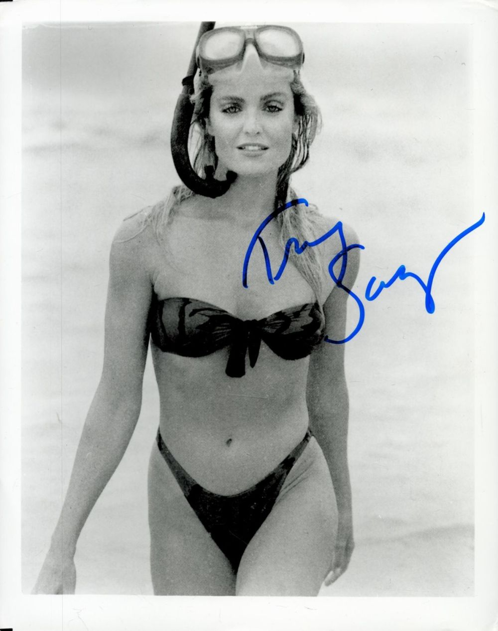 Lot 197: Tv and Film. American Actress Tracy Scoggins Signed...
