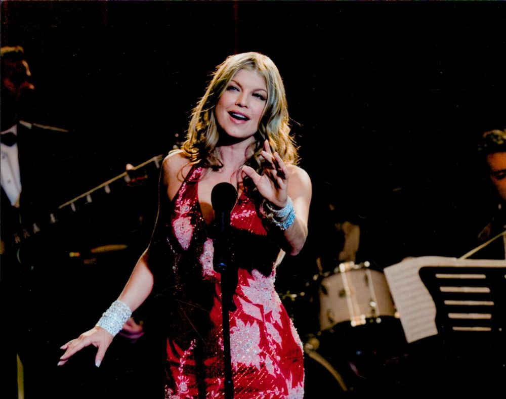 Lot 201: Fergie signed 10x8inch colour photo. Dedicated. Good condition....