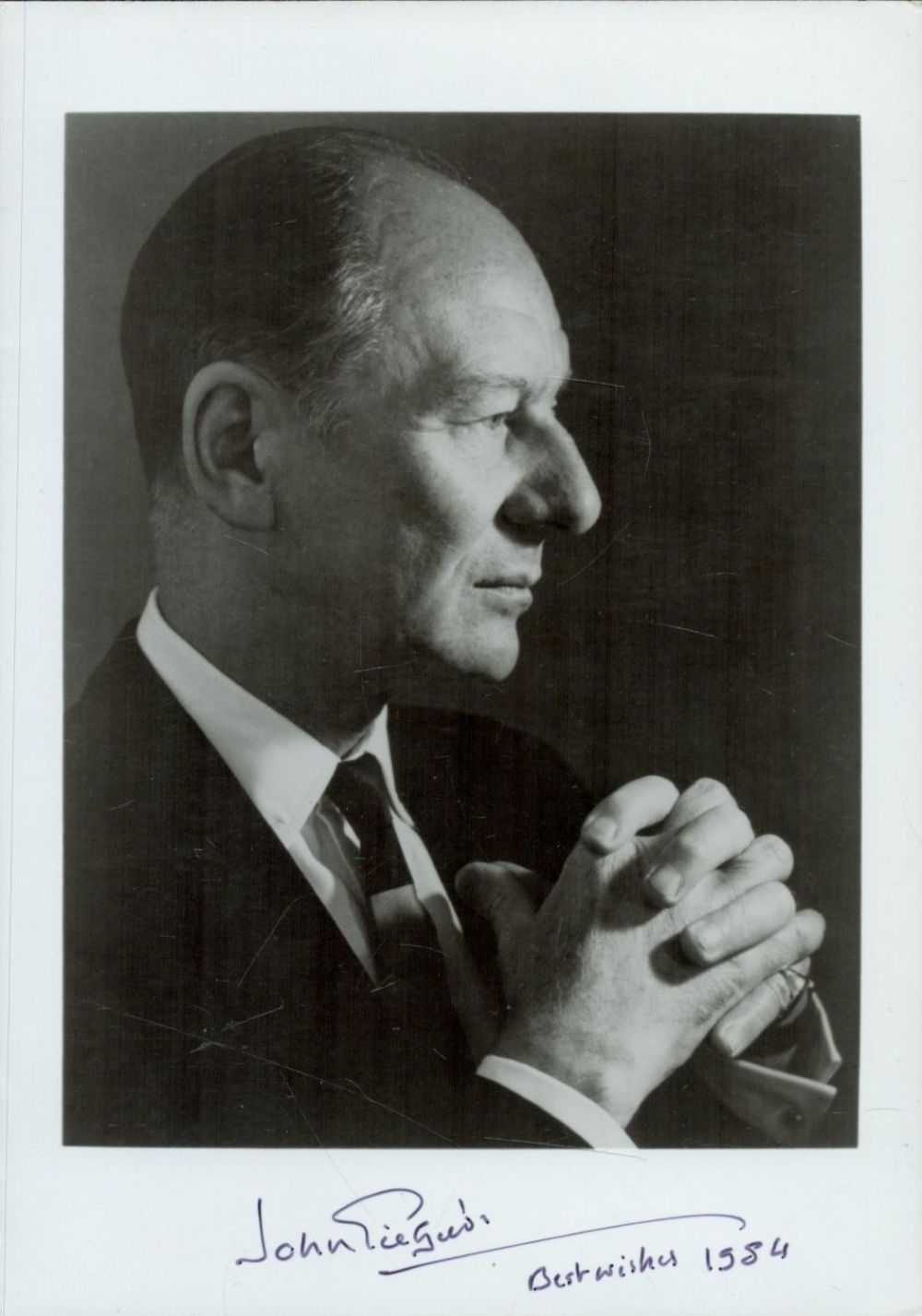 Lot 222: John Gielgud signed 7x5inch black and white photo....