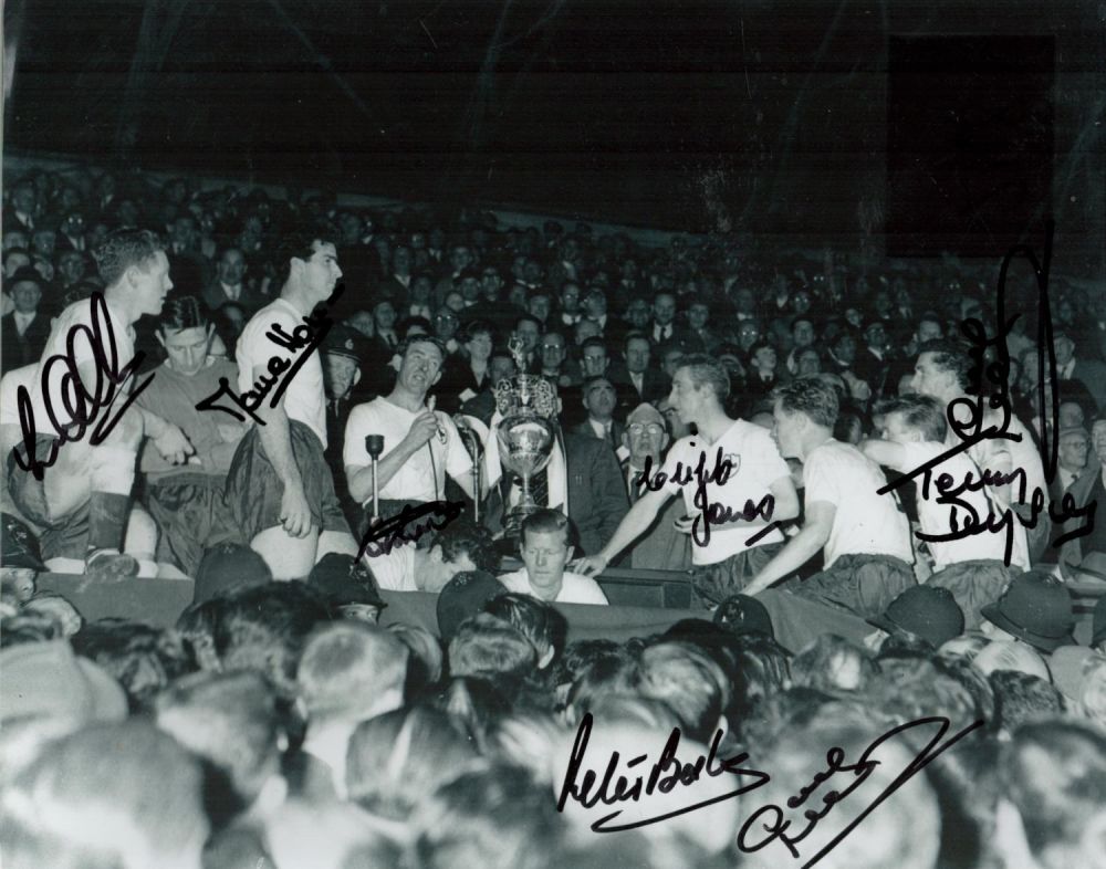 Lot 248: Tottenham Hotspur 1961 League Champions multi signed 10x8...