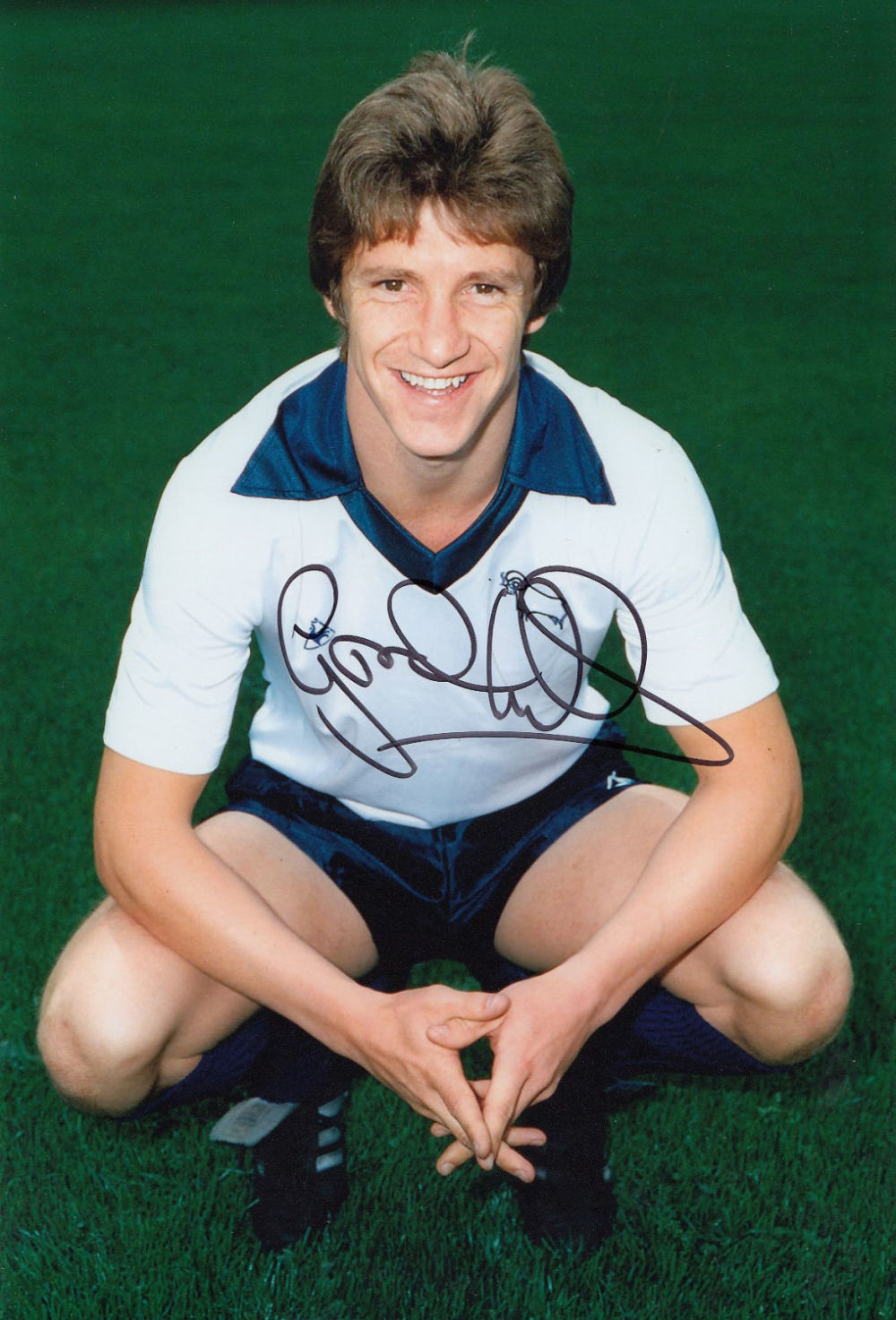 Lot 317: Autographed Gordon Hill 12 X 8 Photo: Col,...