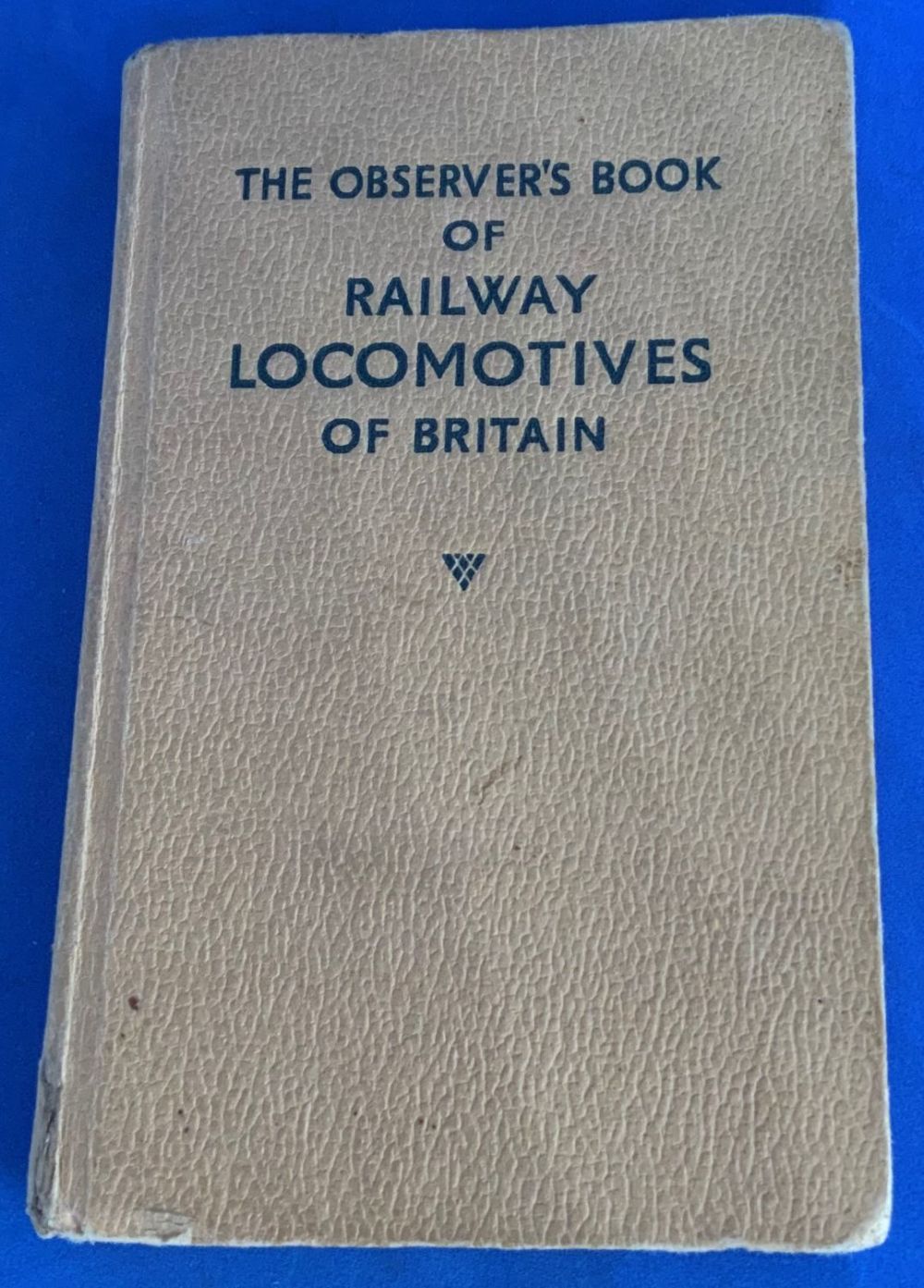 Lot 64: The Observer's Book Of Railway Locomotives Of Britain...