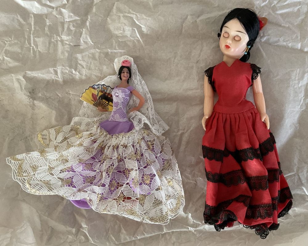 Lot 286: 2 x Collectors Dolls, a pair of dolls...