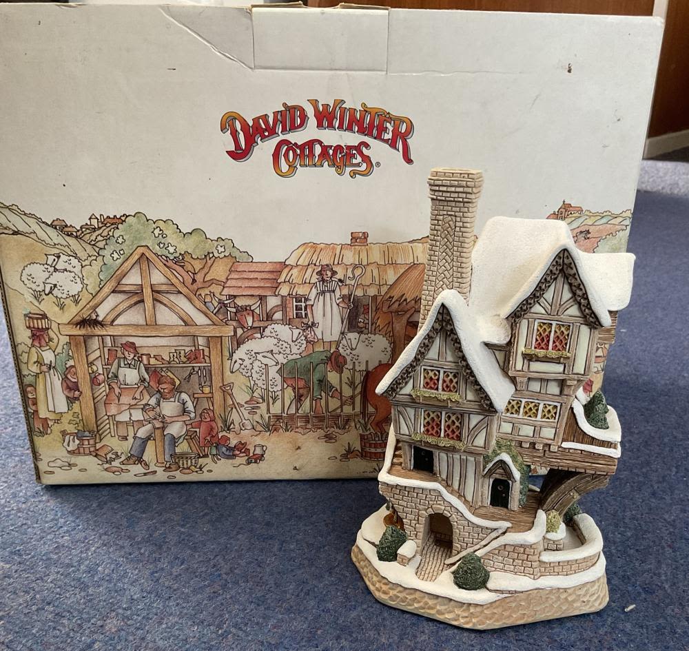 Lot 291: David Winter 2000 Mr Brownlow's. The Oliver Twist...