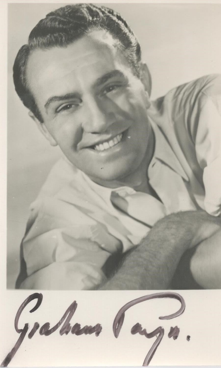 Lot 117: Graham Payn, a signed 5x3 photo. Actor, Singer...