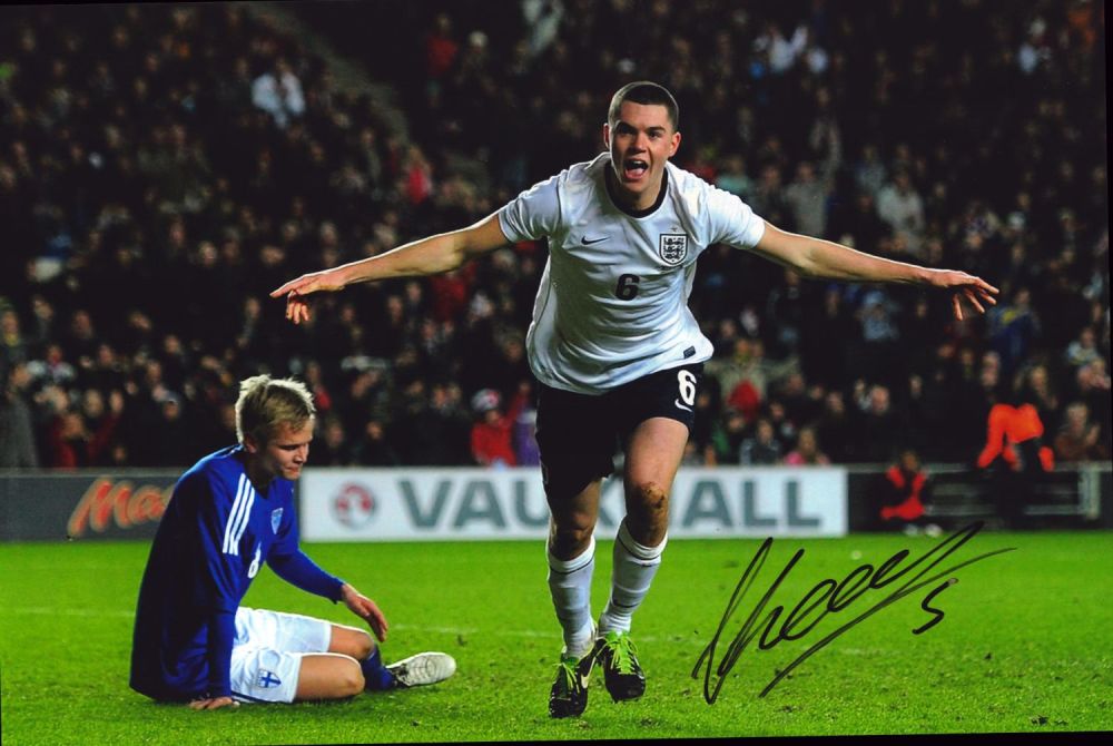 Lot 162: Football Michael Keane signed 12x8 inch colour photo...