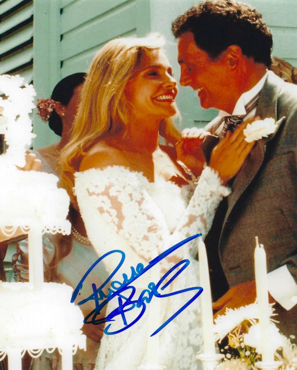 Lot 257: Priscilla Barnes signed 10x8 inch colour photo. Good...