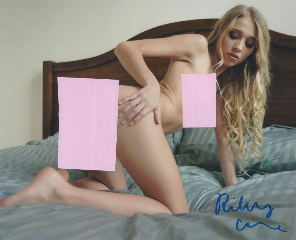 Lot 297: Riley Anne signed 10x8 colour photo. Good condition....