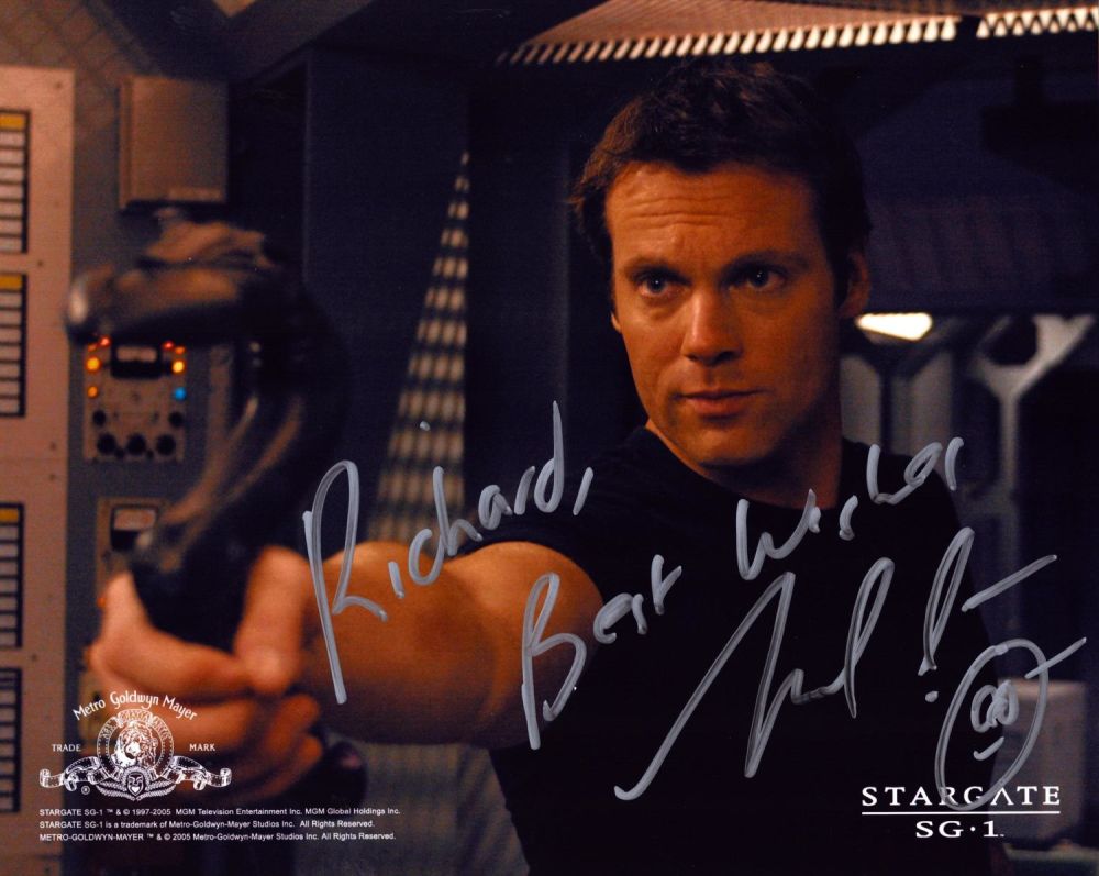 Lot 320: Michael Shanks signed Stargate SG1 10x8 promo photo....