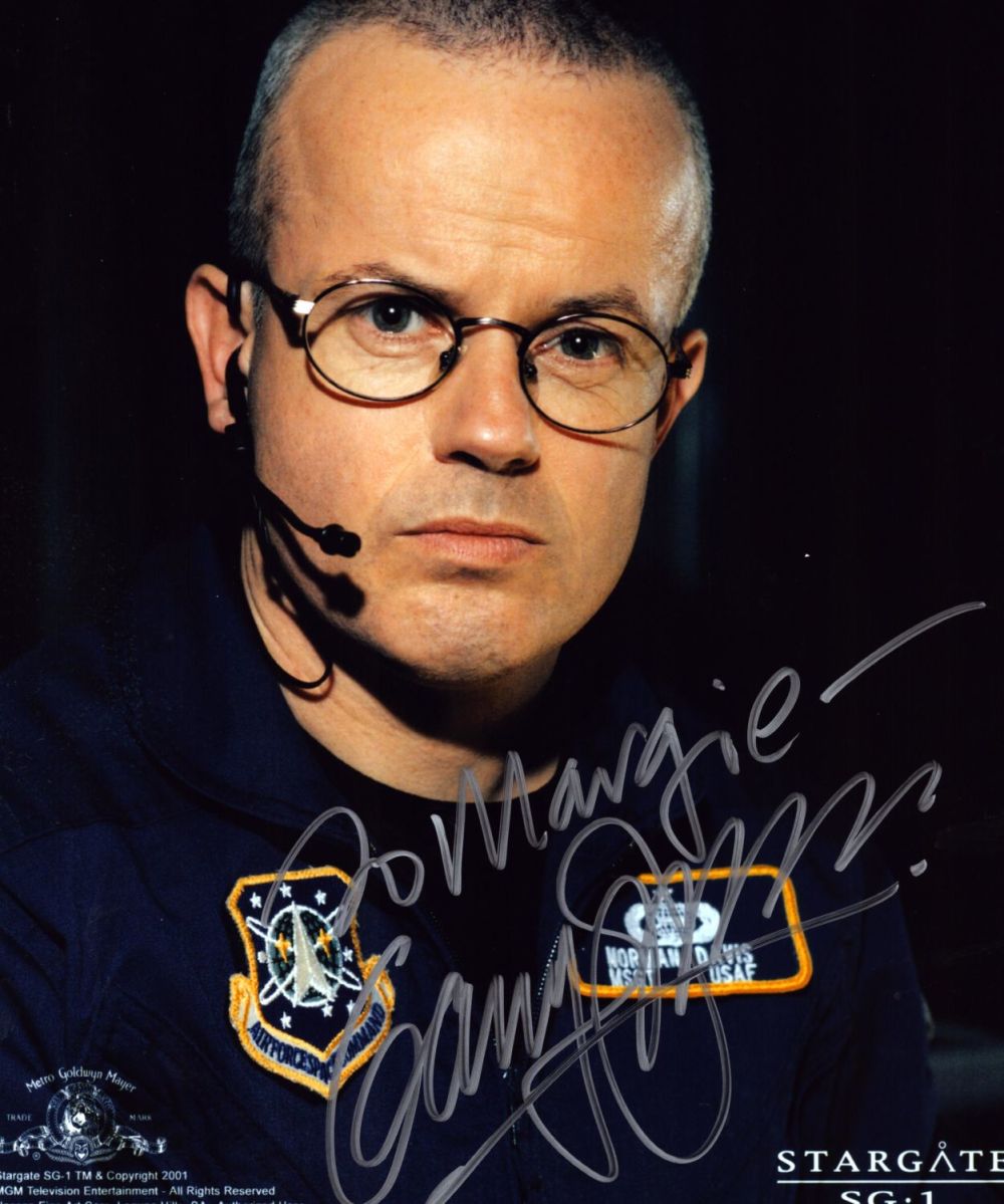 Lot 321: Gary Jones signed 10x8 Stargate SG1 Promo photo....