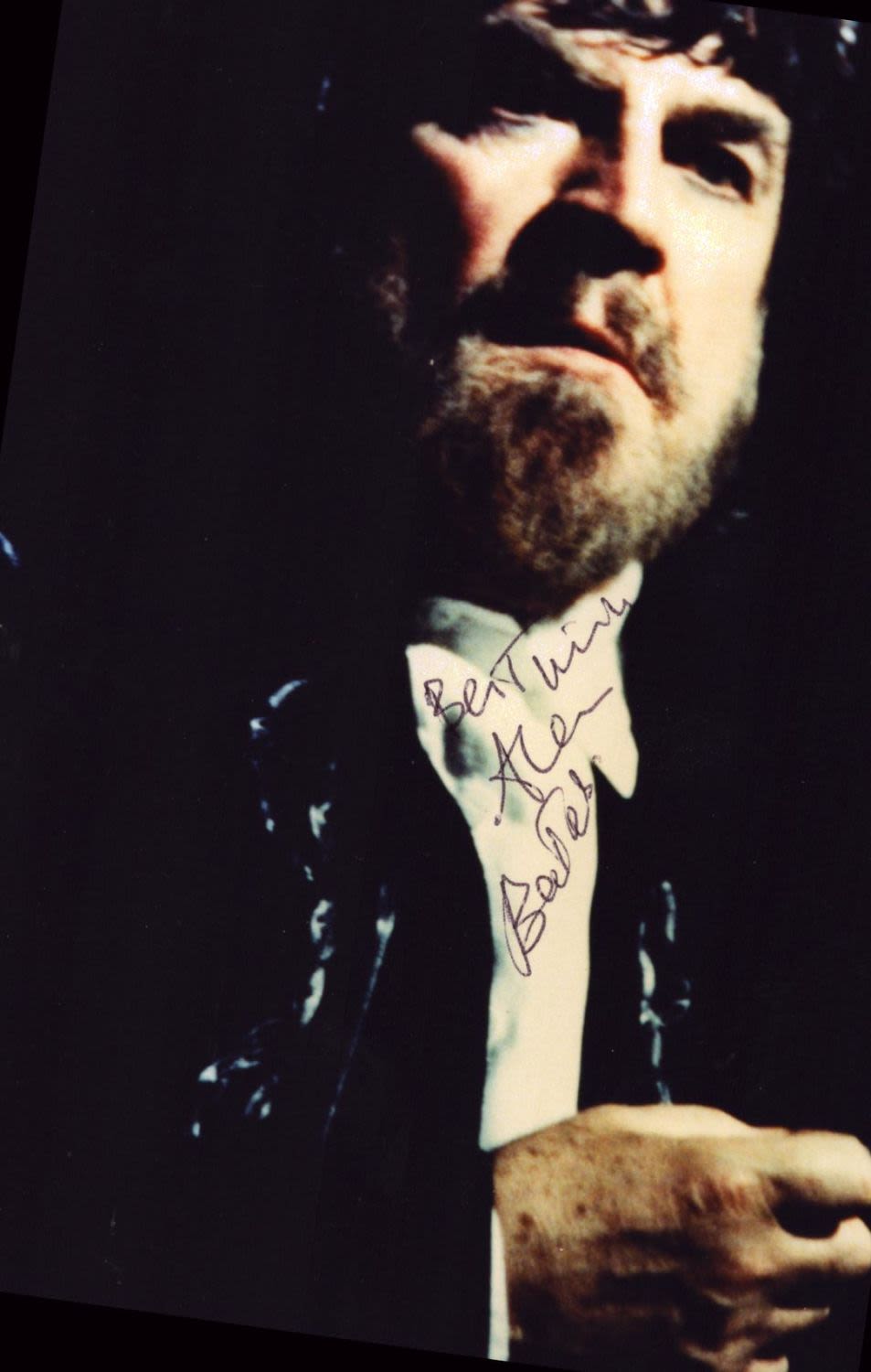 Lot 343: Alan Bates signed 10x8 inch colour photo. Good...