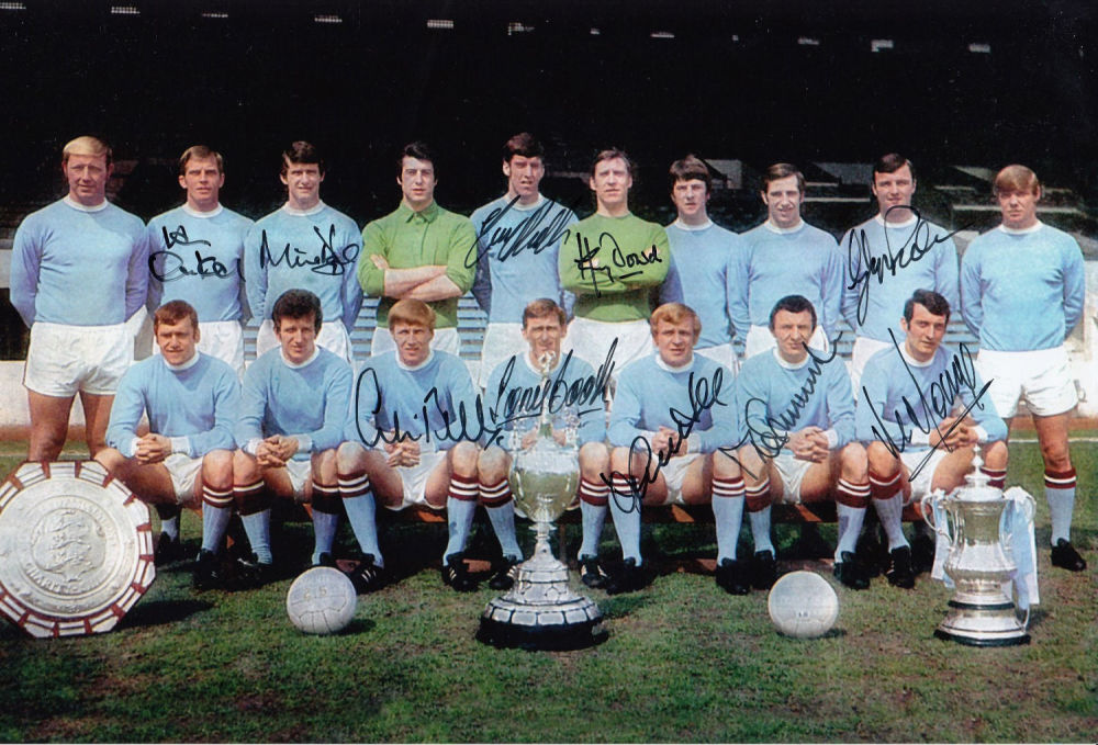 Lot 416: Football Autographed Manchester City 12 X 8 Photo:...